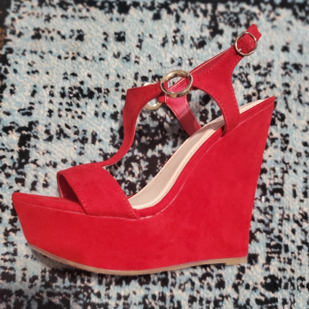 Womens red wedges